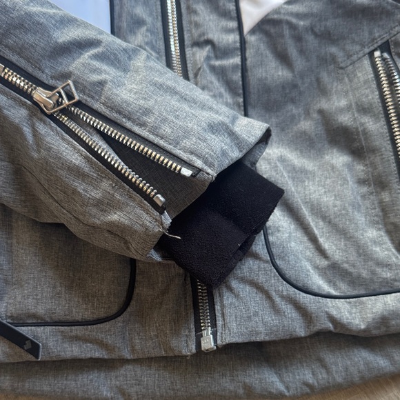 Obermeyer Gray and White Kids Ski Jacket - Picture 7 of 12